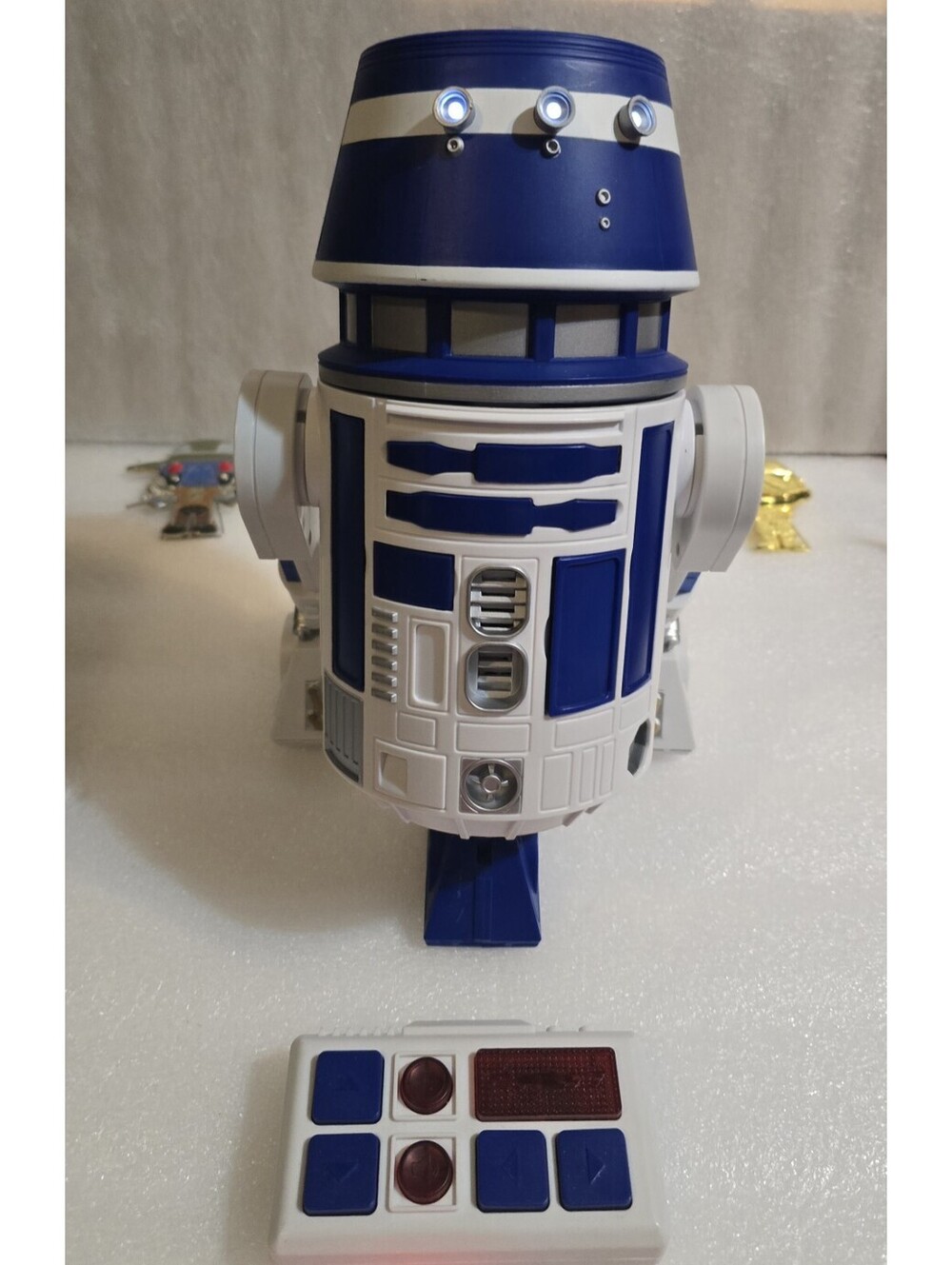 Galaxy's Edge Droid Depot R2-R5 Custom Astromech w/Remote